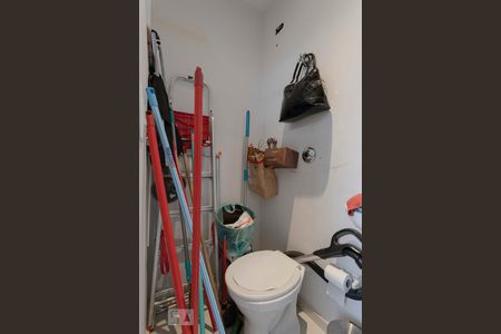 Apartamento à venda com 145m², 4 quartos e 1 vagaBanheiro de Serviço