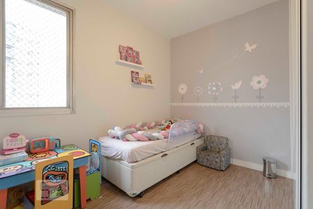 Apartamento à venda com 145m², 4 quartos e 1 vagaQuarto 2