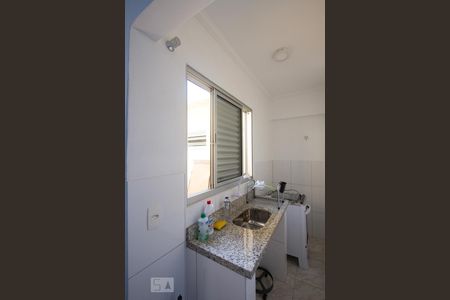 Cozinha de apartamento para alugar com 1 quarto, 27m² em Brooklin Paulista, São Paulo