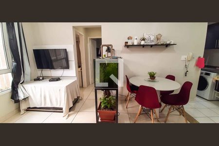 Sala de apartamento para alugar com 2 quartos, 45m² em São Pedro, Osasco