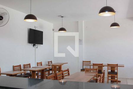 Apartamento para alugar com 45m², 2 quartos e 1 vaga Apartamento para alugar com 45m², 2 quartos e 1 vagaÁrea comum - Salão de festas