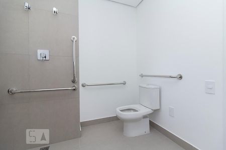 Banheiro de kitnet/studio à venda com 1 quarto, 37m² em Perdizes, São Paulo