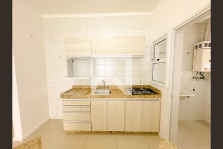 Apartamento para alugar com 80m², 2 quartos e 2 vagasCozinha