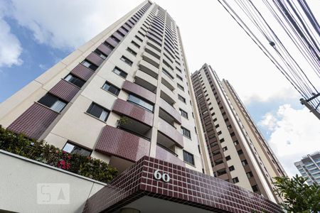 Apartamento para alugar com 67m², 2 quartos e 2 vagasFachada
