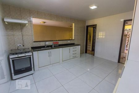 Casa à venda com 115m², 3 quartos e 2 vagasCozinha