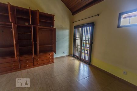 Casa à venda com 115m², 3 quartos e 2 vagasSuíte