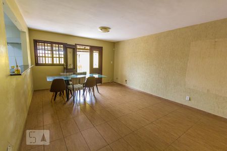 Sala de casa à venda com 3 quartos, 115m² em Pechincha, Rio de Janeiro