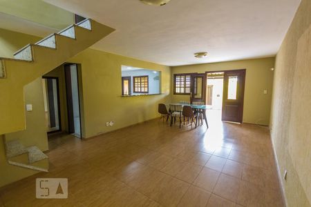 Sala de casa à venda com 3 quartos, 115m² em Pechincha, Rio de Janeiro