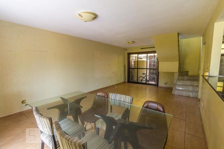 Sala de casa à venda com 3 quartos, 115m² em Pechincha, Rio de Janeiro