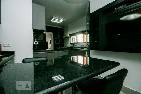 Apartamento à venda com 169m², 4 quartos e 3 vagas Apartamento à venda com 169m², 4 quartos e 3 vagasCozinha
