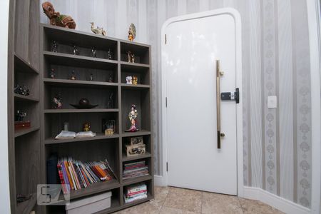 Hall de entrada de apartamento à venda com 4 quartos, 169m² em Vila Regente Feijó, São Paulo