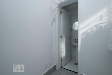 Apartamento à venda com 169m², 4 quartos e 3 vagas Apartamento à venda com 169m², 4 quartos e 3 vagasÁrea de serviço