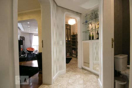 Apartamento à venda com 169m², 4 quartos e 3 vagas Apartamento à venda com 169m², 4 quartos e 3 vagasHall de Entrada