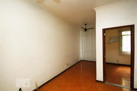 Apartamento à venda com 65m², 2 quartos e sem vagaSala