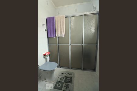 Casa à venda com 177m², 3 quartos e 2 vagasBanheiro da Suíte 1