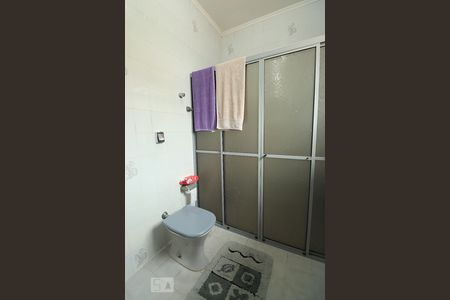 Casa à venda com 177m², 3 quartos e 2 vagasBanheiro da Suíte 1