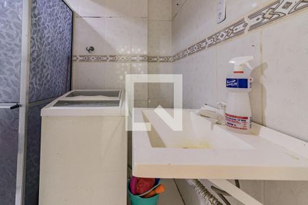 Banheiro de apartamento para alugar com 2 quartos, 56m² em Centro Histórico, Porto Alegre