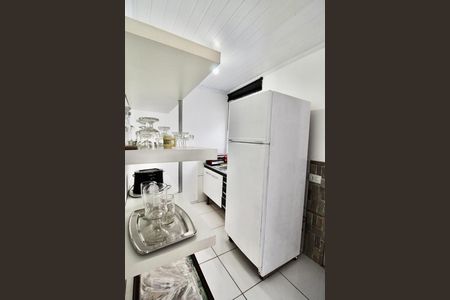 Casa à venda com 200m², 4 quartos e 2 vagas Casa à venda com 200m², 4 quartos e 2 vagasCozinha da Suíte 2