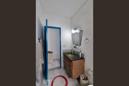 Casa à venda com 200m², 4 quartos e 2 vagas Casa à venda com 200m², 4 quartos e 2 vagasBanheiro 3