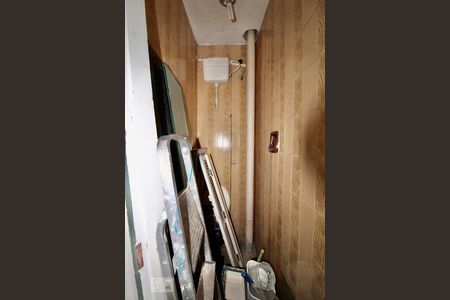 Casa à venda com 200m², 4 quartos e 2 vagas Casa à venda com 200m², 4 quartos e 2 vagasBanheiro de Serviço