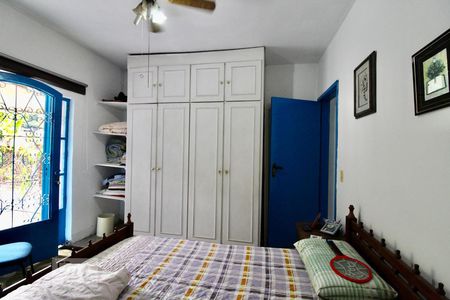 Casa à venda com 200m², 4 quartos e 2 vagas Casa à venda com 200m², 4 quartos e 2 vagasSuíte 1