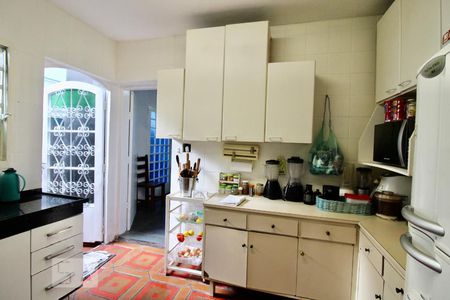 Casa à venda com 200m², 4 quartos e 2 vagas Casa à venda com 200m², 4 quartos e 2 vagasCozinha