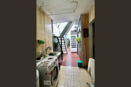 Casa à venda com 200m², 4 quartos e 2 vagas Casa à venda com 200m², 4 quartos e 2 vagasLavanderia