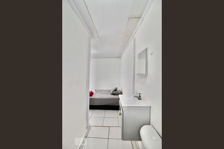 Casa à venda com 200m², 4 quartos e 2 vagas Casa à venda com 200m², 4 quartos e 2 vagasBanheiro da Suíte 2