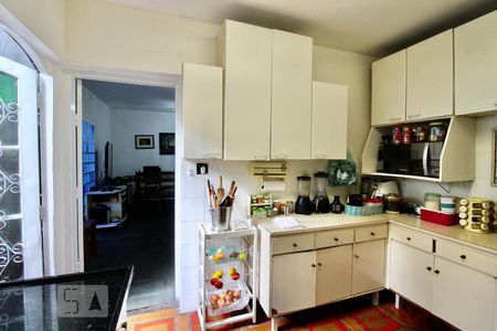Casa à venda com 200m², 4 quartos e 2 vagas Casa à venda com 200m², 4 quartos e 2 vagasCozinha