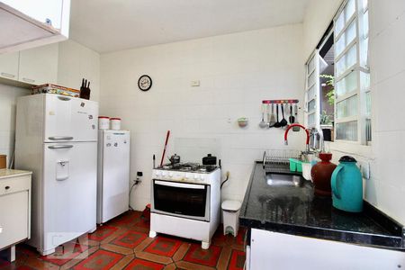Casa à venda com 200m², 4 quartos e 2 vagas Casa à venda com 200m², 4 quartos e 2 vagasCozinha