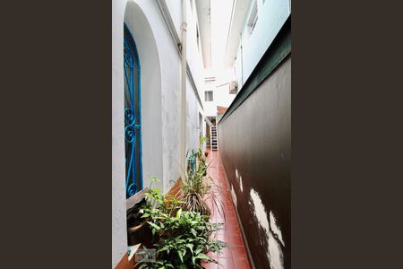 Casa à venda com 200m², 4 quartos e 2 vagas Casa à venda com 200m², 4 quartos e 2 vagasCorredor