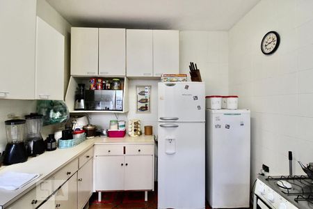 Casa à venda com 200m², 4 quartos e 2 vagas Casa à venda com 200m², 4 quartos e 2 vagasCozinha