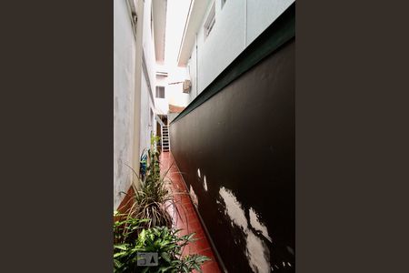 Casa à venda com 200m², 4 quartos e 2 vagas Casa à venda com 200m², 4 quartos e 2 vagasCorredor