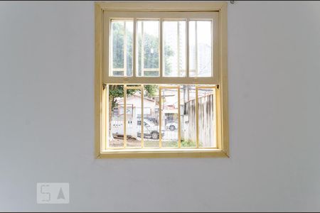 Quarto de casa para alugar com 1 quarto, 40m² em Vila Guarani (zona Sul), São Paulo