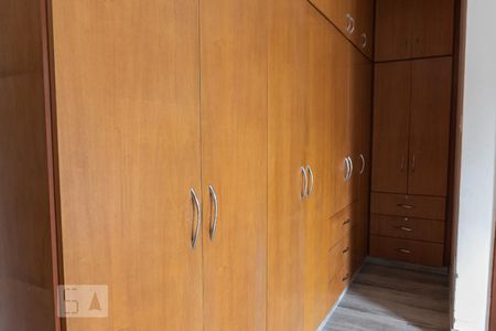 Apartamento à venda com 251m², 4 quartos e 2 vagasCloset da suíte 2