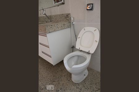 Apartamento à venda com 251m², 4 quartos e 2 vagasBanheiro da Suíte 2