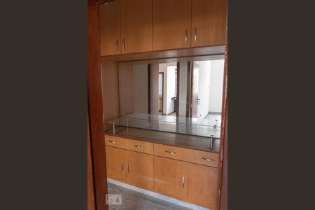 Apartamento à venda com 251m², 4 quartos e 2 vagasArmário do corredor