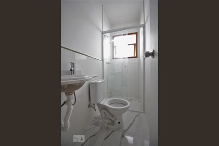 Casa para alugar com 185m², 3 quartos e 2 vagasBanheiro