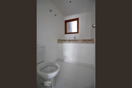 Lavabo de casa para alugar com 3 quartos, 185m² em Paraíso do Morumbi, São Paulo