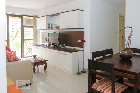 Sala de apartamento à venda com 2 quartos, 72m² em Barra da Tijuca, Rio de Janeiro