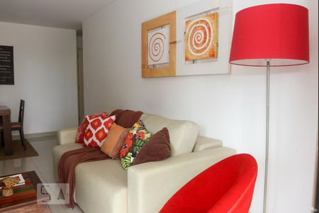 Sala de apartamento à venda com 2 quartos, 72m² em Barra da Tijuca, Rio de Janeiro