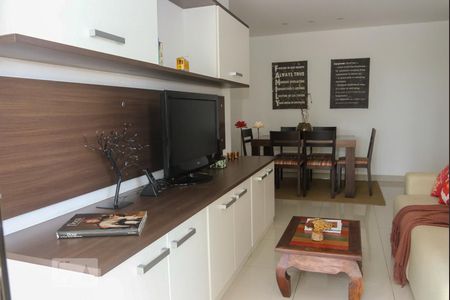 Sala de apartamento à venda com 2 quartos, 72m² em Barra da Tijuca, Rio de Janeiro
