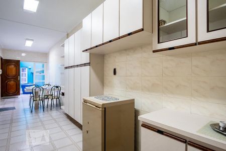 Casa à venda com 350m², 3 quartos e 2 vagas Casa à venda com 350m², 3 quartos e 2 vagasCozinha