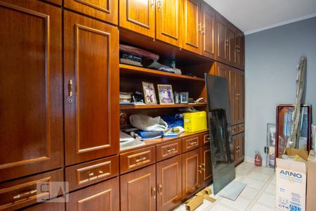 Casa à venda com 350m², 3 quartos e 2 vagas Casa à venda com 350m², 3 quartos e 2 vagasCloset da suíte 3