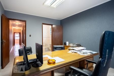 Casa à venda com 350m², 3 quartos e 2 vagas Casa à venda com 350m², 3 quartos e 2 vagasQuarto 3 - Suíte