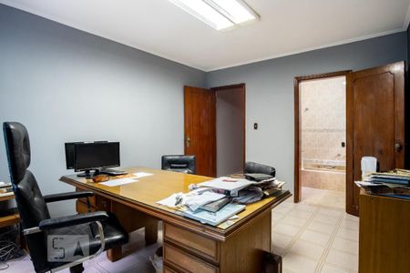 Casa à venda com 350m², 3 quartos e 2 vagas Casa à venda com 350m², 3 quartos e 2 vagasQuarto 3 - Suíte