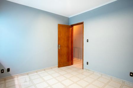 Casa à venda com 350m², 3 quartos e 2 vagas Casa à venda com 350m², 3 quartos e 2 vagasQuarto 2