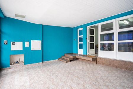 Casa à venda com 350m², 3 quartos e 2 vagas Casa à venda com 350m², 3 quartos e 2 vagasGaragem