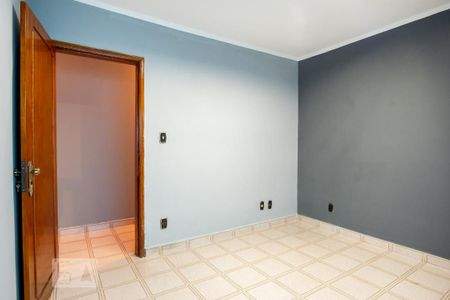 Casa à venda com 350m², 3 quartos e 2 vagas Casa à venda com 350m², 3 quartos e 2 vagasQuarto 2