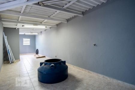 Casa à venda com 350m², 3 quartos e 2 vagas Casa à venda com 350m², 3 quartos e 2 vagasSalão de Festas